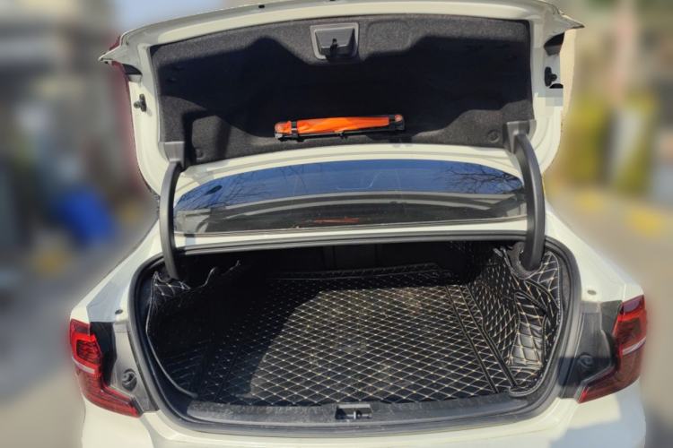 Used Volvo S60 2021 T4 Zhiyi Luxury Edition Trunk