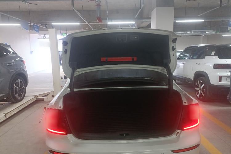 Used Volvo S60 2021 T4 Zhiyuan Luxury Edition Trunk