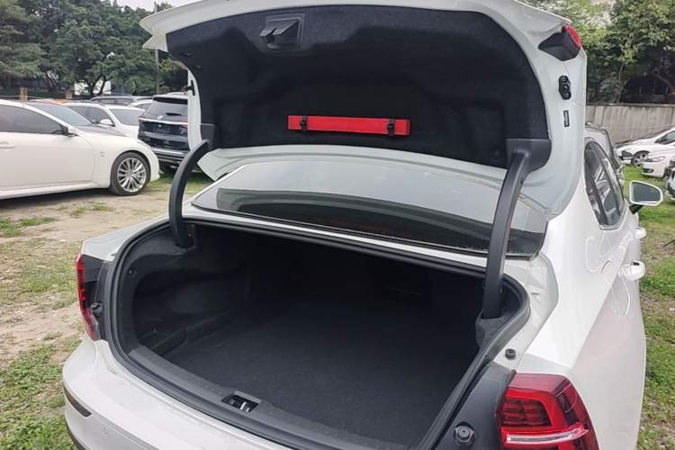 Used Volvo S60 2021 T4 Zhiyi Luxury Edition Trunk