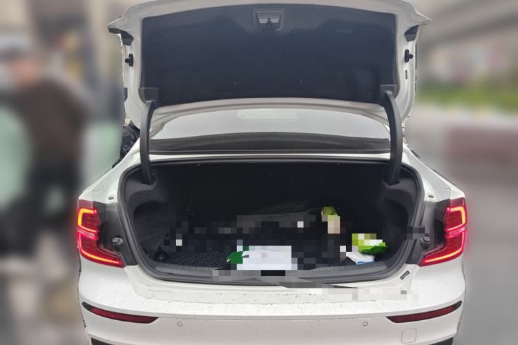 Used Volvo S60 2021 T4 Zhiyuan Luxury Edition Trunk
