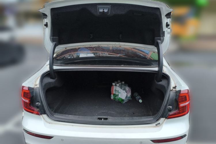 Used Volvo S60 2021 T4 Zhiyi Luxury Edition Trunk