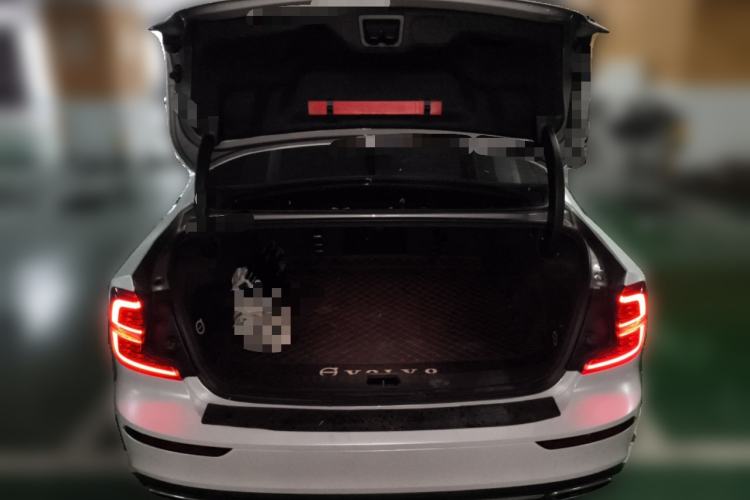 Used Volvo S60 2021 T4 Zhiyi Luxury Edition Trunk