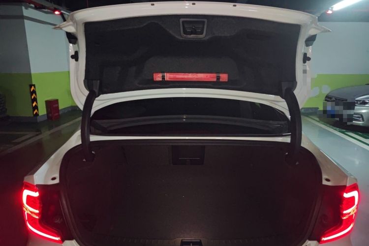 Used Volvo S60 2021 T4 Zhiyi Luxury Edition Trunk