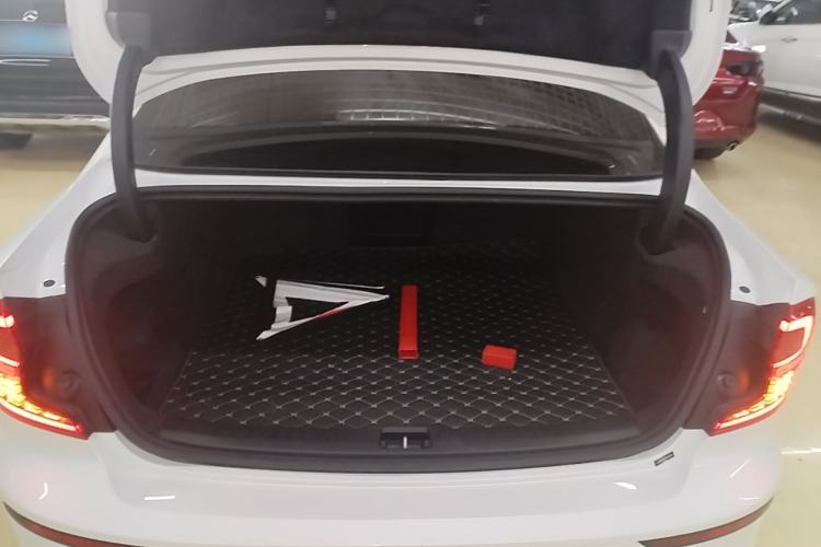 Used Volvo S60 2021 T3 SmartDrive Luxury Edition Trunk