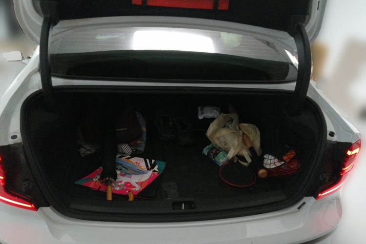 Used Volvo S60 2021 T4 Zhiyuan Sport Edition Trunk