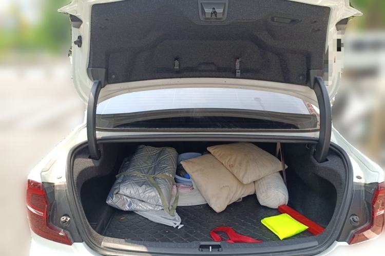 Used Volvo S60 2021 T4 Zhiyi Luxury Edition Trunk
