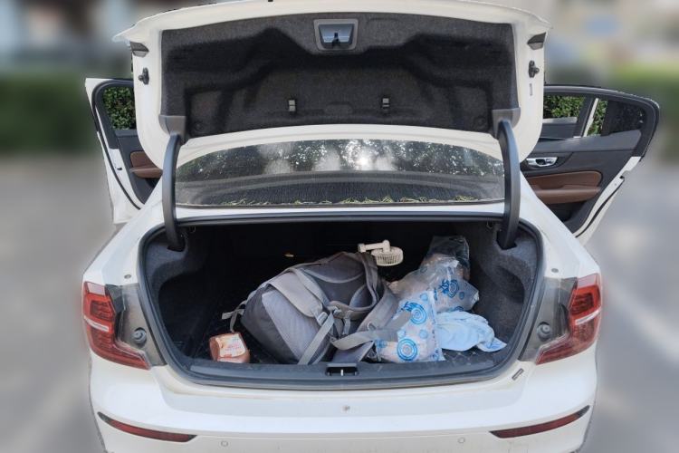 Used Volvo S60 2021 T4 Zhiyi Luxury Edition Trunk
