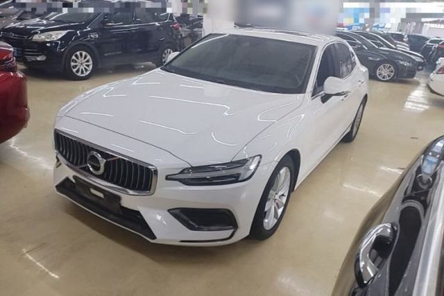 Volvo S60 2021 T3 SmartDrive Luxury Edition usado