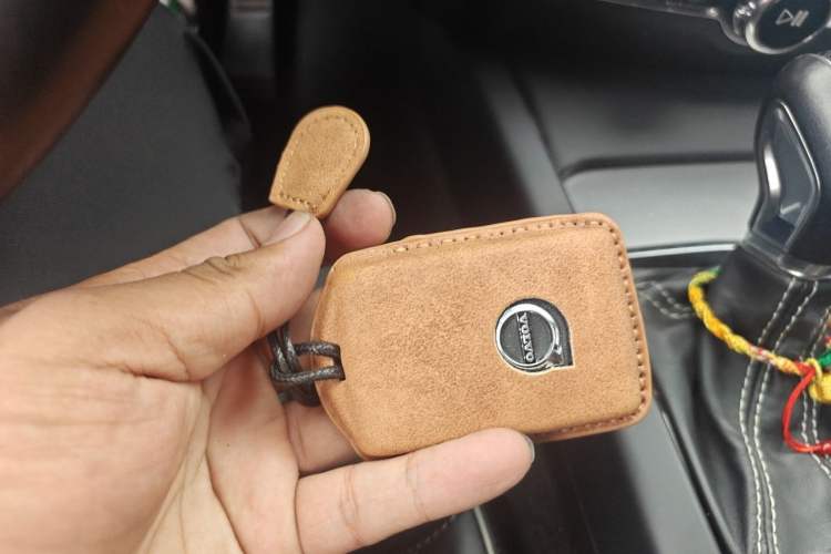 Used Volvo S60 2021 T4 Zhiyuan Sport Edition Vehicle Key