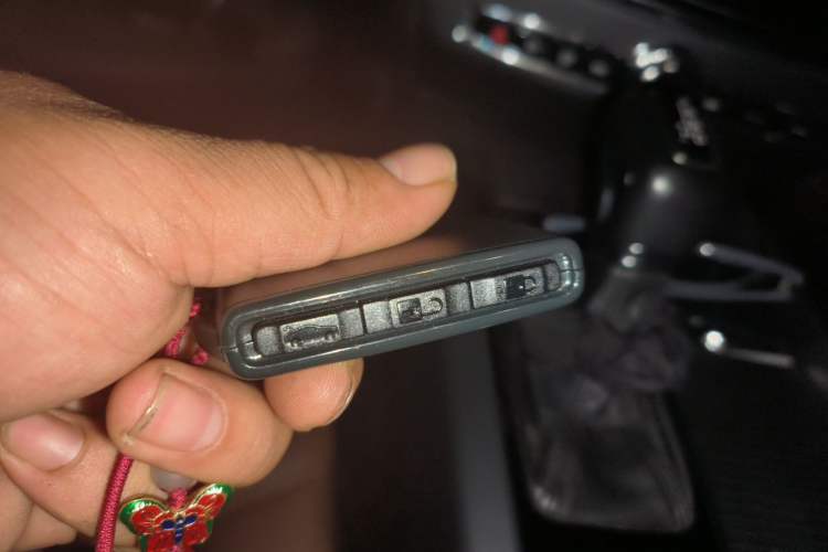 Used Volvo S60 2021 T4 Zhiyi Luxury Edition Vehicle Key