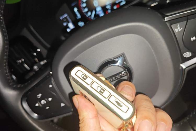 Used Volvo S60 2021 T4 Zhiyi Luxury Edition Vehicle Key