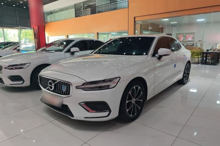 Used Volvo S60 2021 T4 Zhiyi Luxury Edition Guazi used car, China used car export, Used car for sale, Used  cars, Cheapest cars for sale