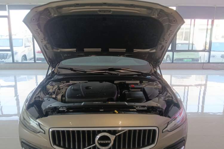 Used Volvo S60 2021 T4 Zhiyi Luxury Edition Engine Bay