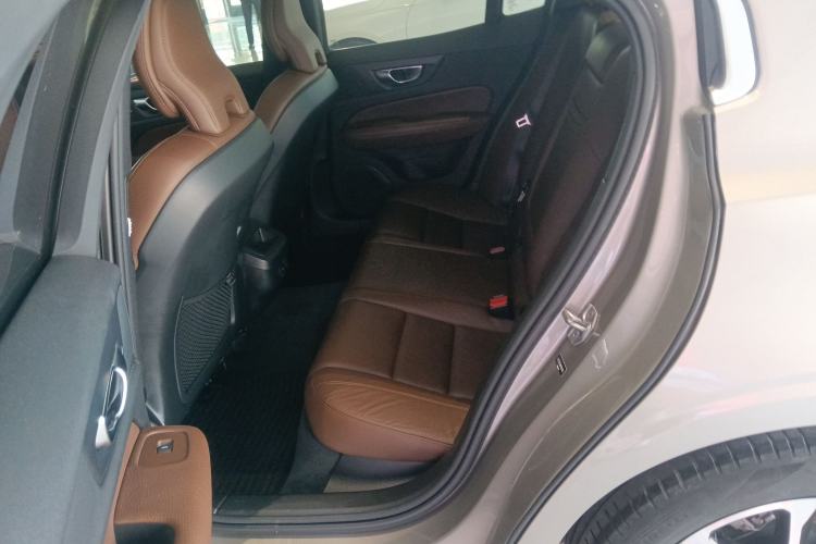 Used Volvo S60 2021 T4 Zhiyi Luxury Edition Left Rear Seat