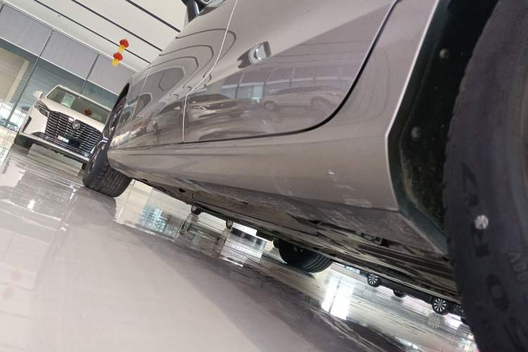 Used Volvo S60 2021 T4 Zhiyi Luxury Edition Left Side Sill