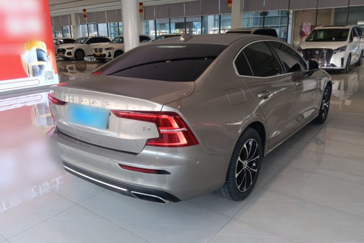 Used Volvo S60 2021 T4 Zhiyi Luxury Edition Rear Right 45 Deg