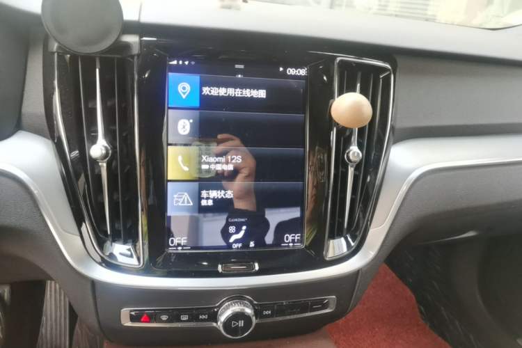 Used Volvo S60 2022 B4 Zhiyi Luxury Edition Audio And AC Panel