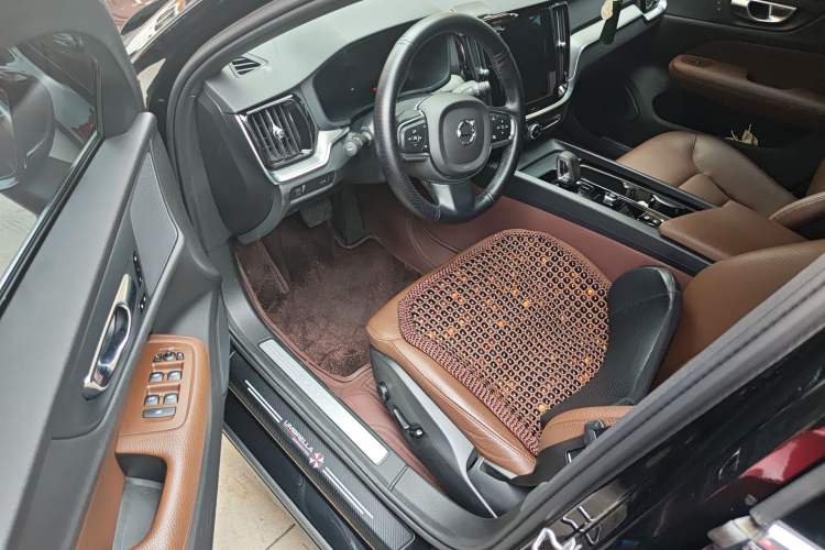 Used Volvo S60 2022 B4 Zhiyi Luxury Edition Driver Seat
