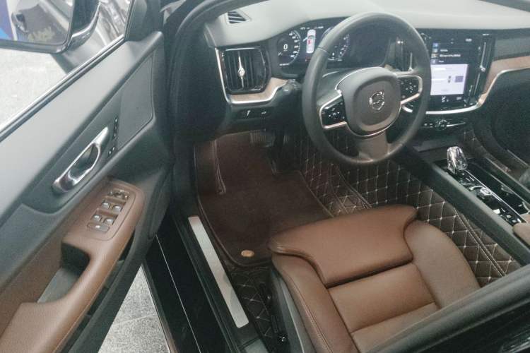 Used Volvo S60 2022 B4 Zhiyuan Luxury Edition Driver Seat