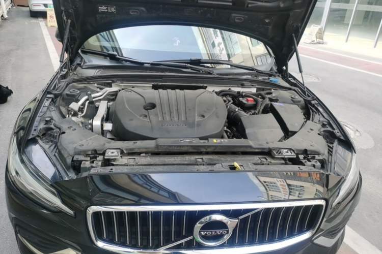 Used Volvo S60 2022 B4 Zhiyi Luxury Edition Engine Bay