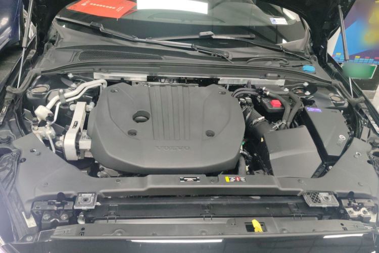Used Volvo S60 2022 B4 Zhiyuan Luxury Edition Engine Bay