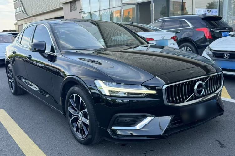 Used Volvo S60 2022 B4 Zhiyi Luxury Edition Exterior 1