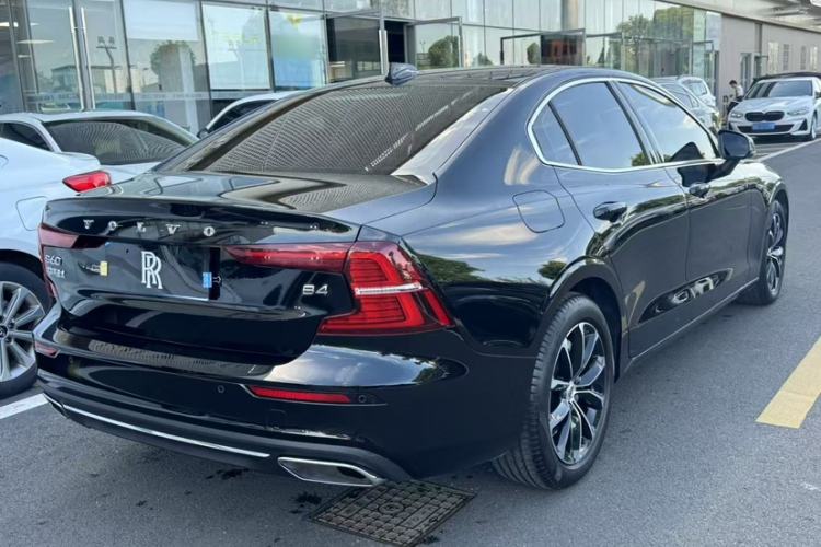 Used Volvo S60 2022 B4 Zhiyi Luxury Edition Exterior 3
