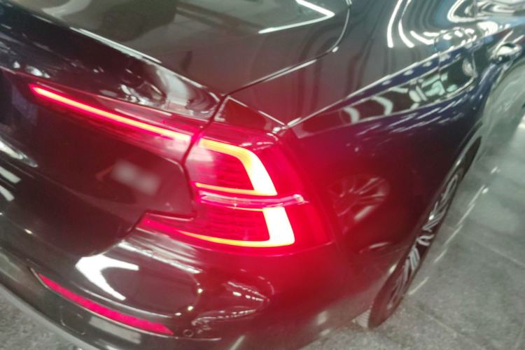 Used Volvo S60 2022 B4 Zhiyuan Luxury Edition Exterior 3
