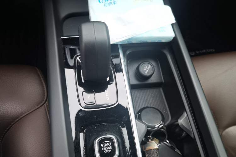 Used Volvo S60 2022 B4 Zhiyi Luxury Edition Gear Lever