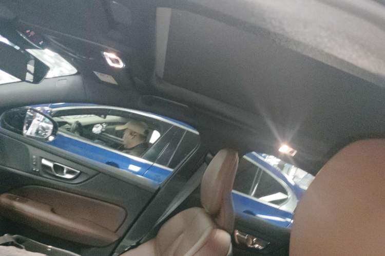 Used Volvo S60 2022 B4 Zhiyuan Luxury Edition Headliner