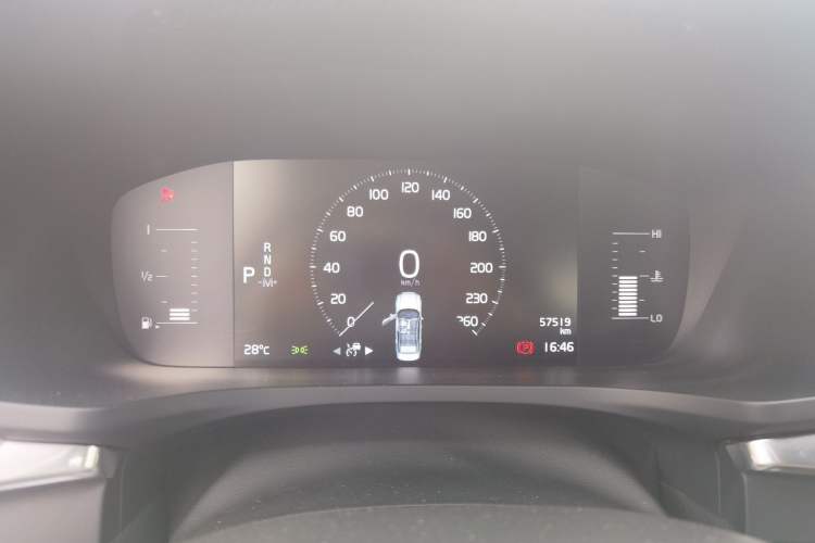 Used Volvo S60 2022 B4 Zhiyi Luxury Edition Instrument Cluster