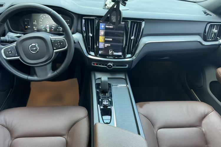 Used Volvo S60 2022 B4 Zhiyi Luxury Edition Interior 1