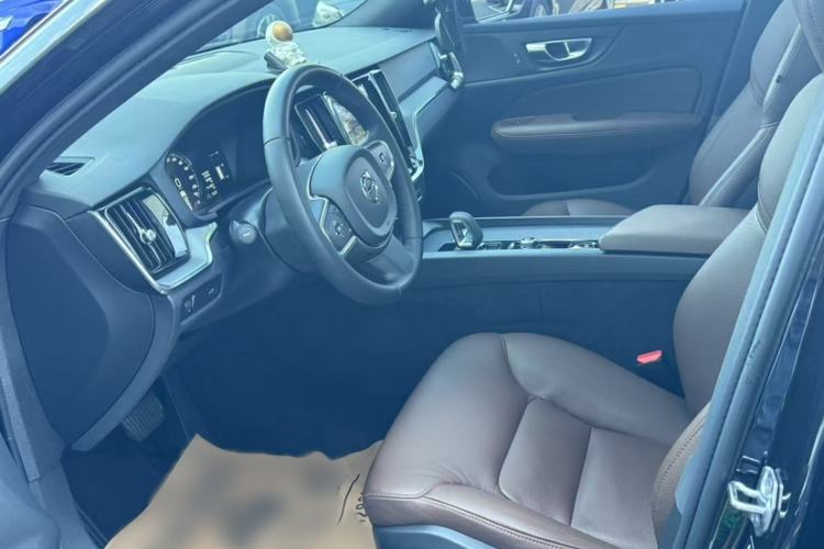 Used Volvo S60 2022 B4 Zhiyi Luxury Edition Interior 3