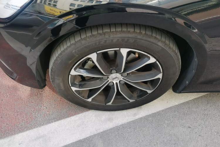 Used Volvo S60 2022 B4 Zhiyi Luxury Edition Left Front Wheel Hub