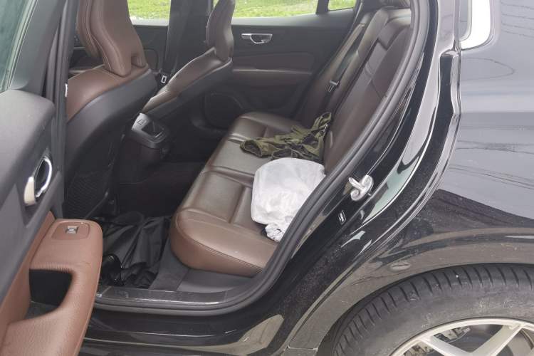 Used Volvo S60 2022 B4 Zhiyi Luxury Edition Left Rear Seat