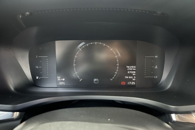 Used Volvo S60 2022 B4 Zhiyi Luxury Edition Odometer Close Up