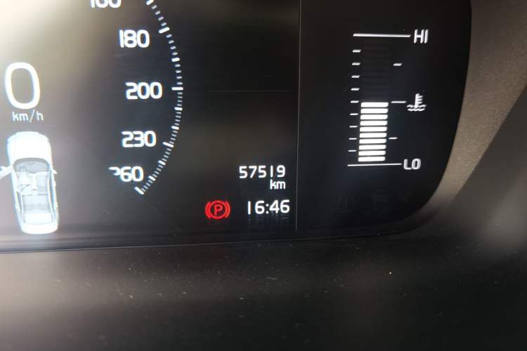 Used Volvo S60 2022 B4 Zhiyi Luxury Edition Odometer Close Up
