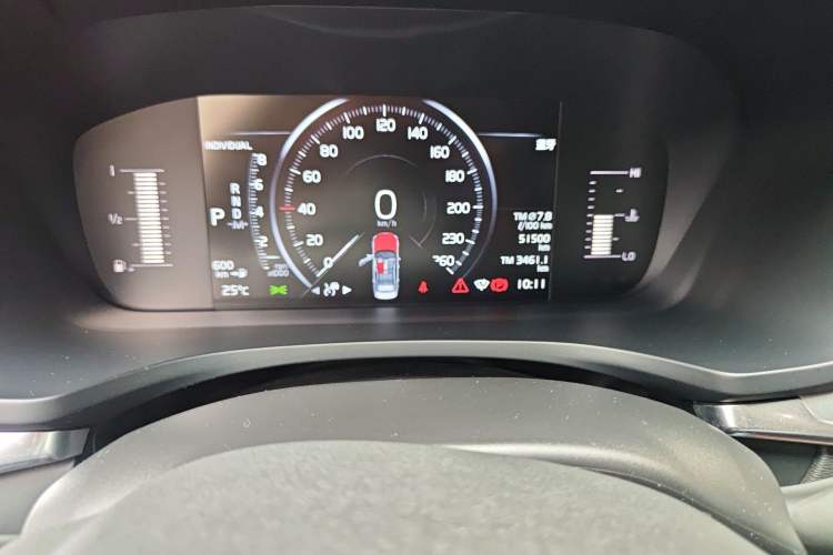 Used Volvo S60 2022 B4 Zhiyi Luxury Edition Odometer Close Up