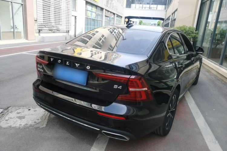 Used Volvo S60 2022 B4 Zhiyi Luxury Edition Rear Right 45 Deg