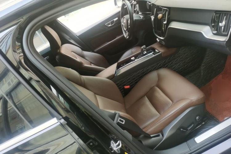 Used Volvo S60 2022 B4 Zhiyi Luxury Edition Right Front Seat