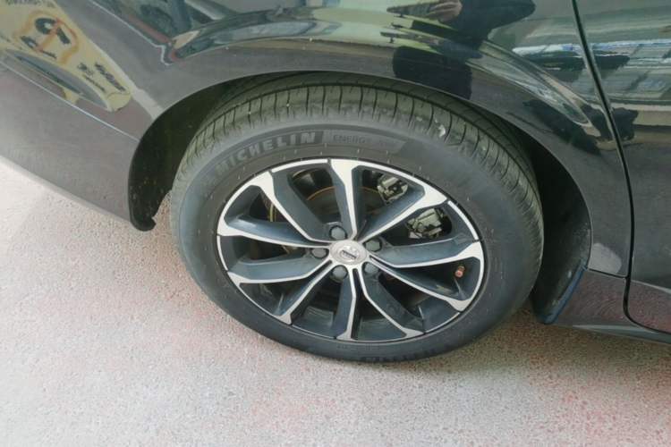Used Volvo S60 2022 B4 Zhiyi Luxury Edition Right Rear Wheel Hub