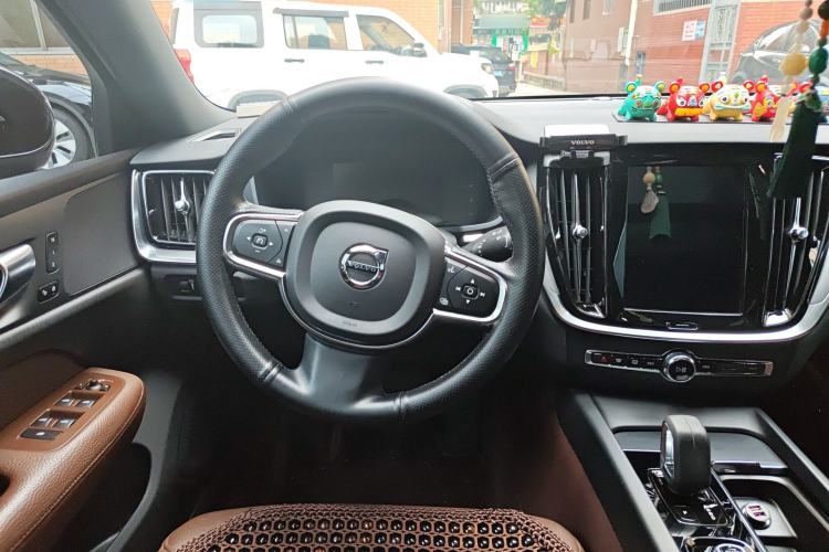 Used Volvo S60 2022 B4 Zhiyi Luxury Edition Steering Wheel