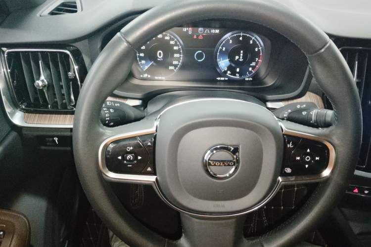 Used Volvo S60 2022 B4 Zhiyuan Luxury Edition Steering Wheel