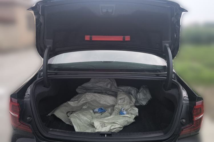 Used Volvo S60 2022 B4 Zhiyi Luxury Edition Trunk