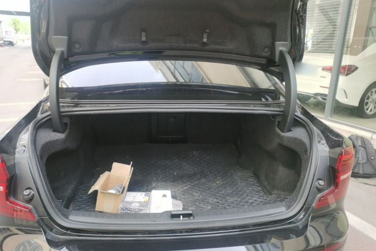 Used Volvo S60 2022 B4 Zhiyi Luxury Edition Trunk