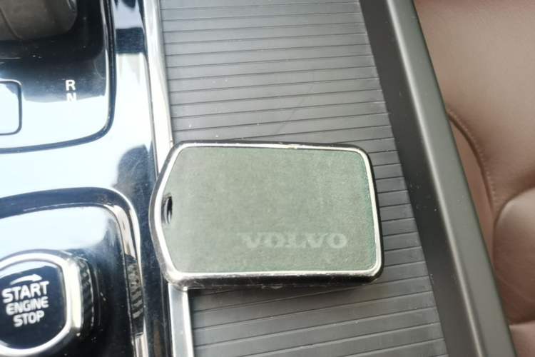Used Volvo S60 2022 B4 Zhiyi Luxury Edition Vehicle Key