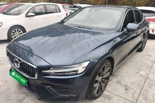 Used Volvo S60 2022 B4 Zhiyuan Luxury Edition