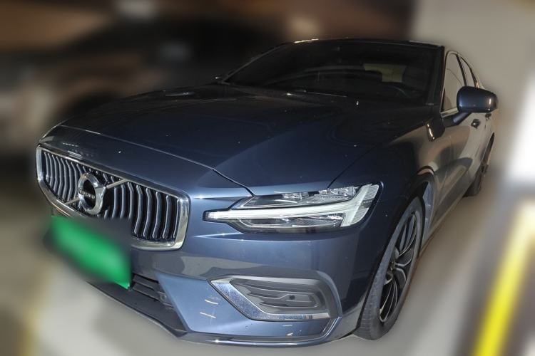 Used Volvo S60 2022 B4 Zhiyi Luxury Edition Guazi used car, China used car export, Used car for sale, Used cars, Cheapest cars for sale