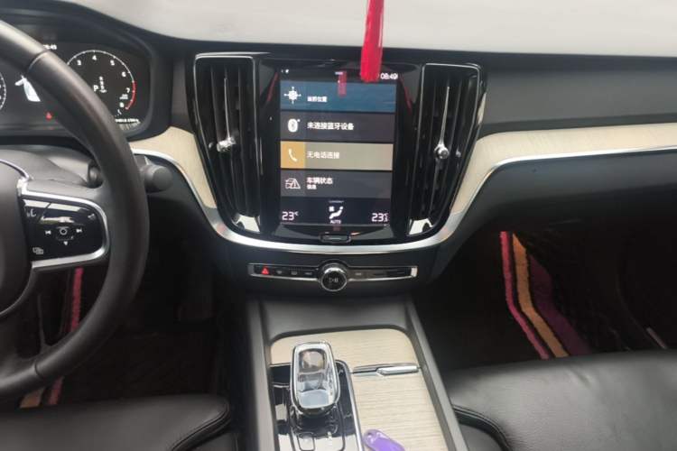 Used Volvo S60 2022 B4 Zhiyuan Luxury Edition Audio And AC Panel
