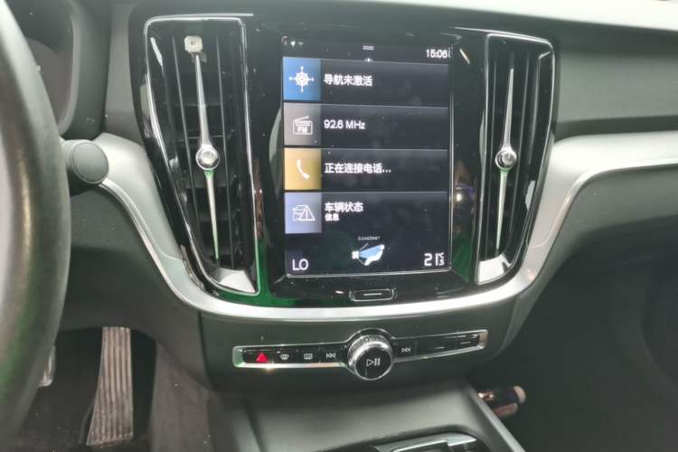 Used Volvo S60 2022 B4 Zhiyi Luxury Edition Audio And AC Panel